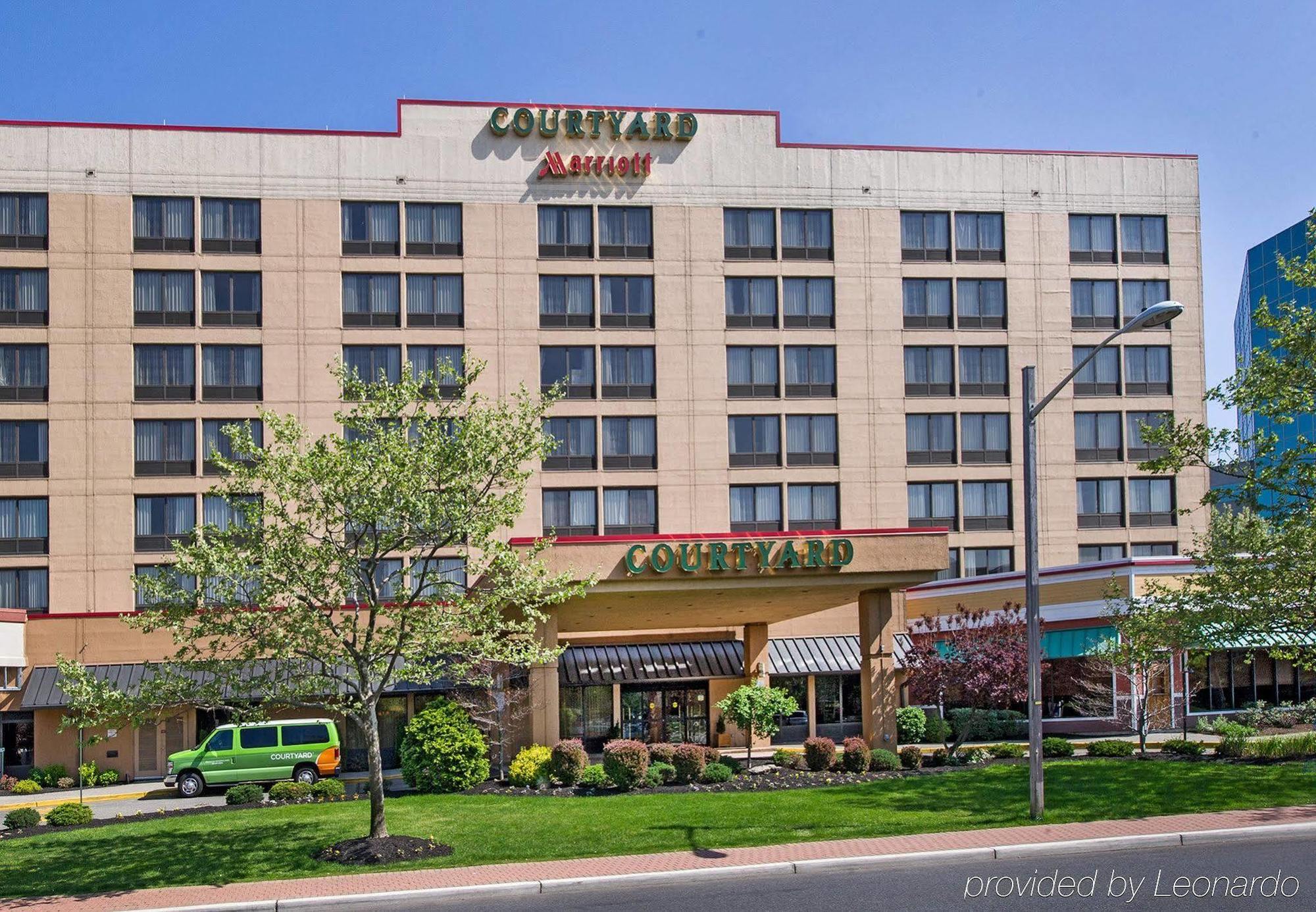 คอร์ตยาร์ด เซคอคัส เมดโดว์แลนด์ Hotel ซีคอคัส ภายนอก รูปภาพ