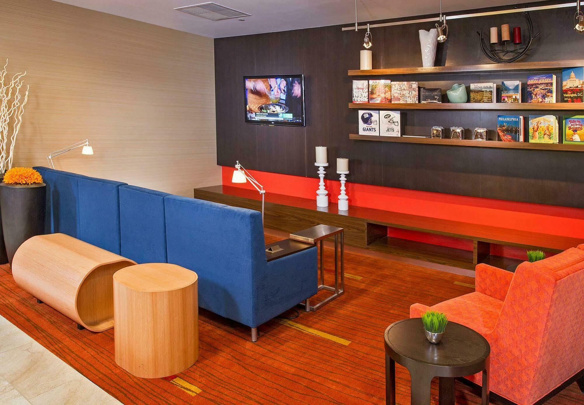 คอร์ตยาร์ด เซคอคัส เมดโดว์แลนด์ Hotel ซีคอคัส ภายนอก รูปภาพ
